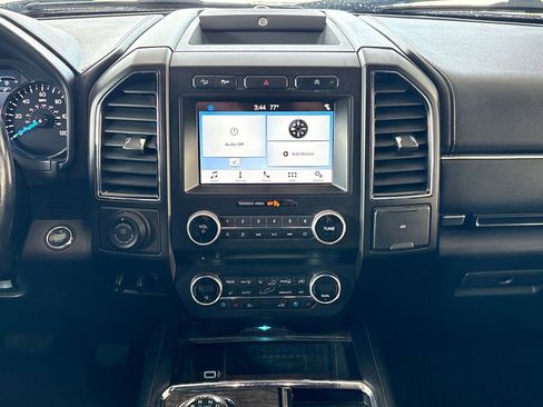 Used 2018 Ford Expedition Limited AWD/4WD image 32