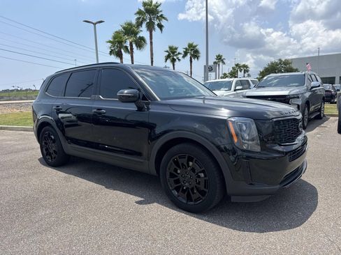 Used 2021 Kia Telluride EX w/ EX Premium Package AWD/4WD image 3