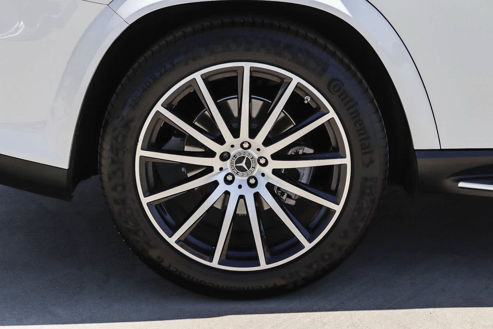 Used 2024 Mercedes-Benz GLS 450 4MATIC image 10
