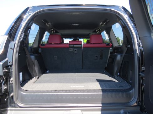 Used 2022 Lexus GX 460 Premium image 14