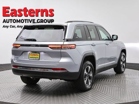 Used 2022 Jeep Grand Cherokee Limited 4xe AWD/4WD image 5
