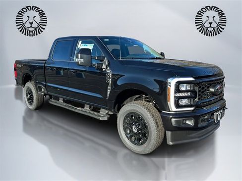 New 2026 Ford F250 Lariat w/ Black Appearance Package image 3