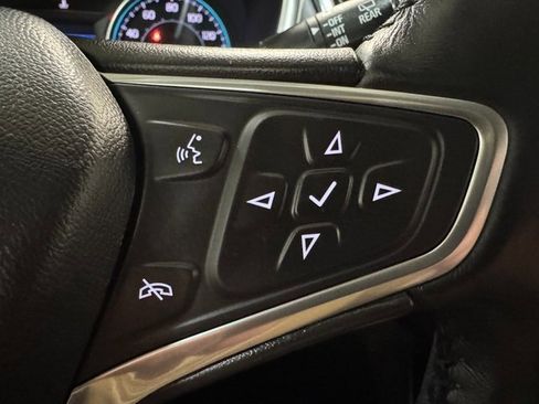 Used 2022 Chevrolet Equinox LT image 38