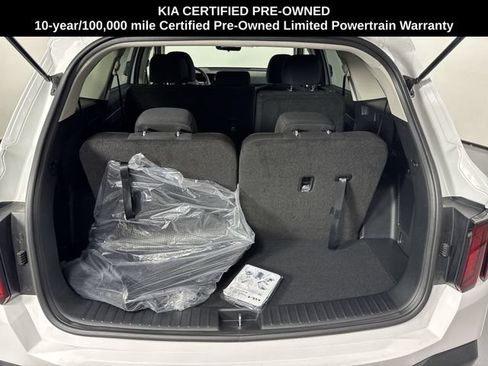 Certified 2025 Kia Sorento LX FWD image 32