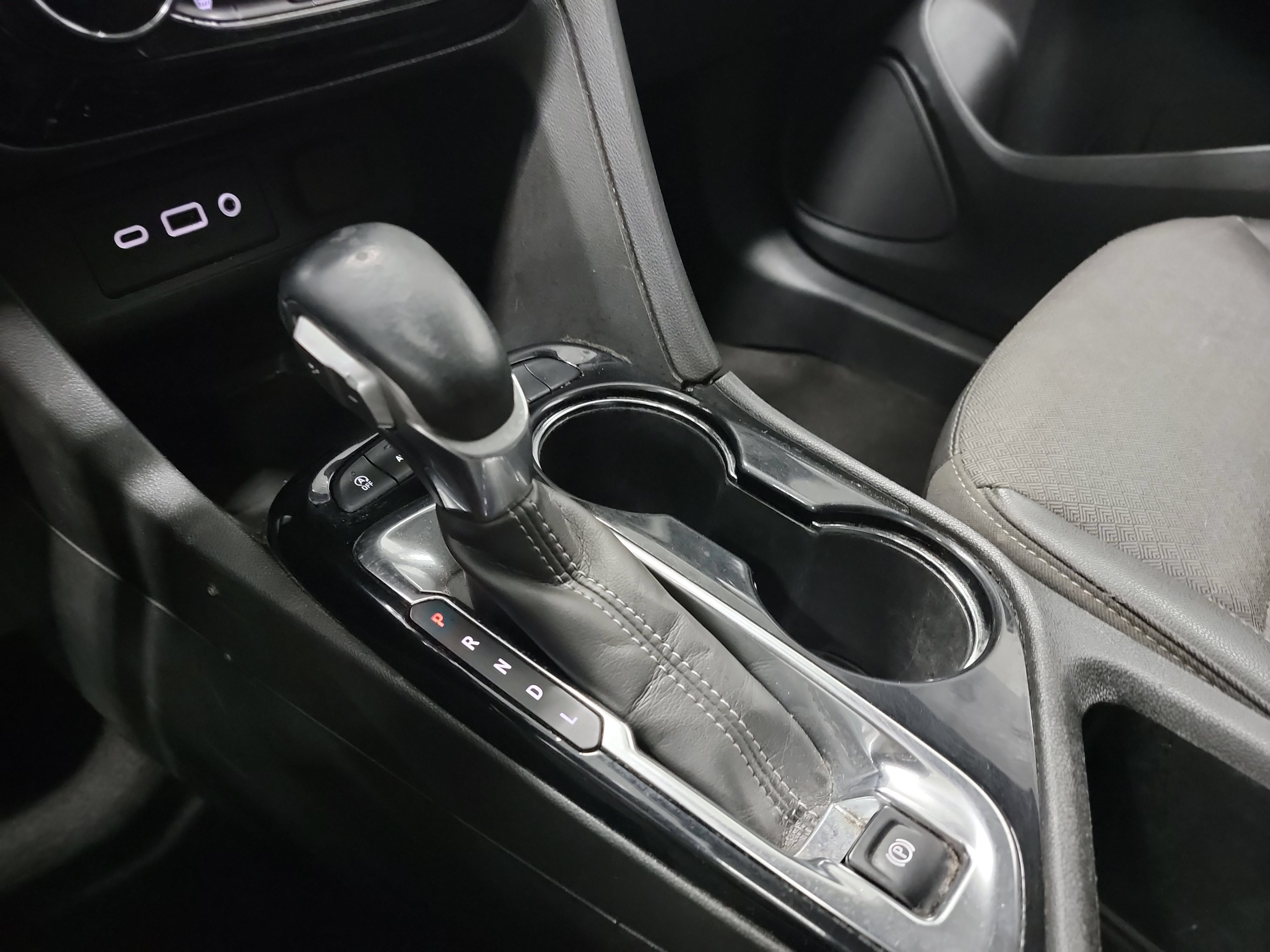 Used 2022 Buick Encore GX Preferred w/ Cold Weather Comfort Package AWD/4WD image 26