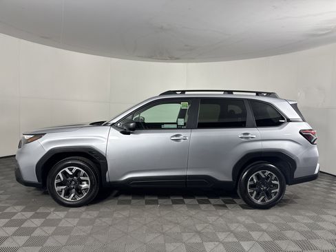 Used 2026 Subaru Forester Premium image 8