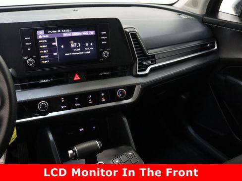 Used 2024 Kia Sportage LX image 15