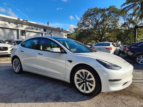 Used 2022 Tesla Model 3 Long Range AWD/4WD image 15