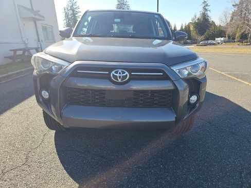 Used 2020 Toyota 4Runner SR5 Premium w/ Moonroof Package image 2