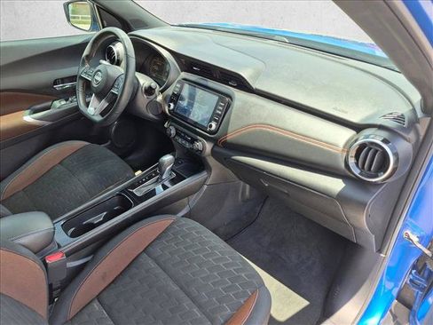 Used 2022 Nissan Kicks SR w/ Interior Electronics Package FWD image 21
