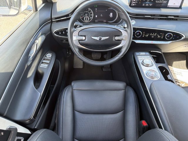 Used 2025 Genesis GV70 2.5T AWD/4WD image 14