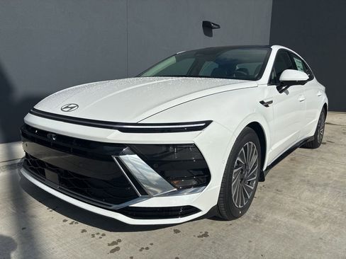 New 2026 Hyundai Sonata Limited FWD image 1