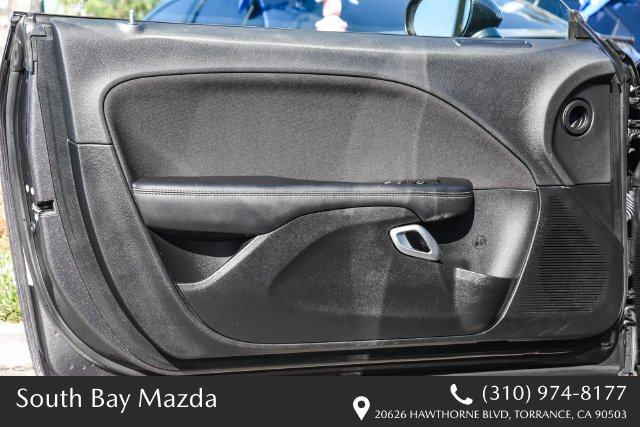 Used 2022 Dodge Challenger SXT w/ Cold Weather Group AWD/4WD image 20