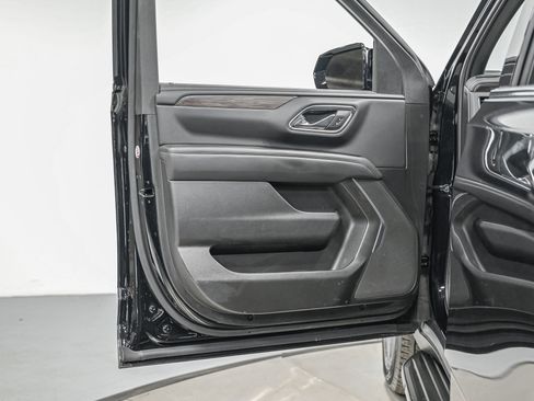 Used 2023 Chevrolet Suburban LS AWD/4WD image 12