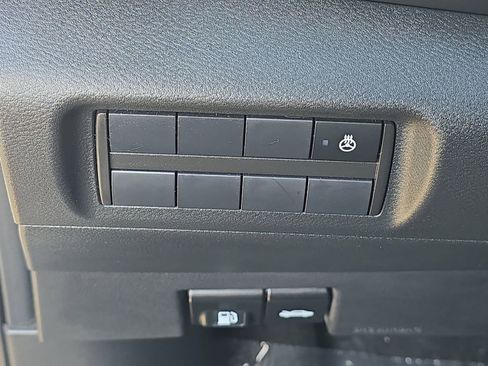 Used 2023 Nissan Kicks SR w/ SR Premium Package image 31