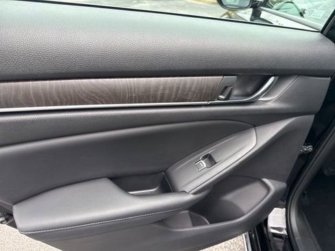 Used 2022 Honda Accord EX-L image 18