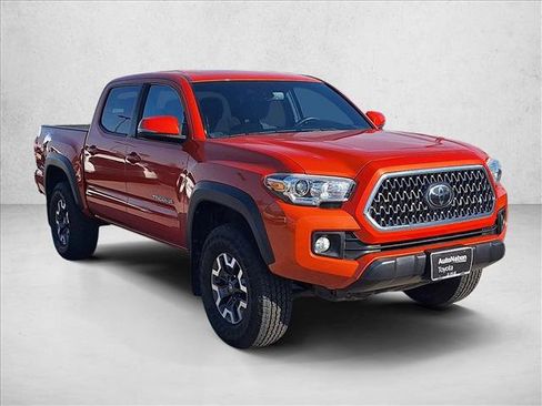 Used 2018 Toyota Tacoma TRD Off-Road image 3