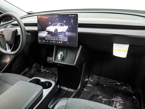 Used 2026 Tesla Model Y 2WD image 21