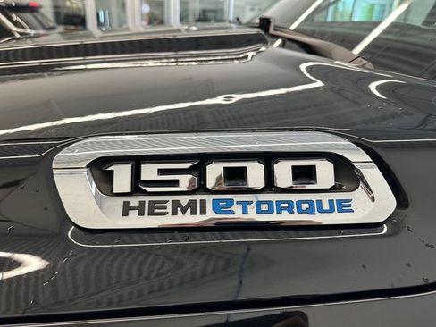 Used 2022 RAM 1500 Big Horn AWD/4WD image 18