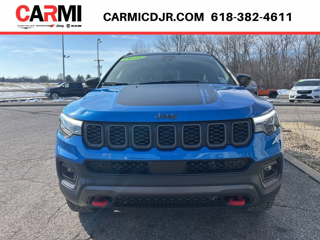 Used 2025 Jeep Compass Trailhawk w/ Trailhawk Elite Group AWD/4WD image 2