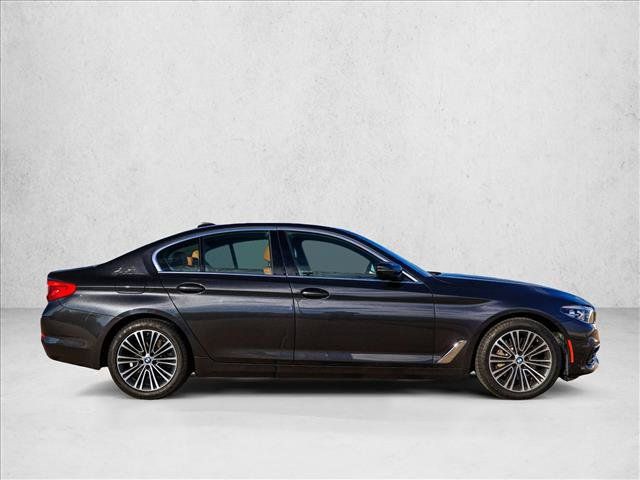 Used 2019 BMW 530i xDrive w/ Convenience Package AWD/4WD image 4