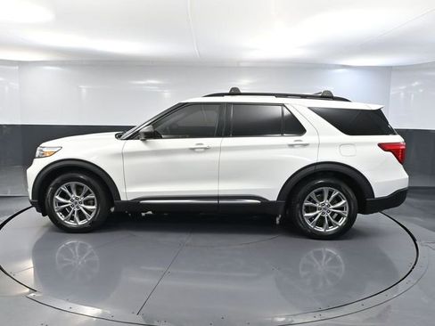 Used 2020 Ford Explorer XLT w/ Equipment Group 202A image 10