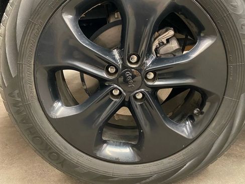 Used 2021 Jeep Compass Latitude image 16