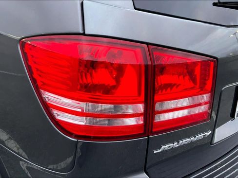 Used 2018 Dodge Journey SE w/ Popular Equipment Group image 26