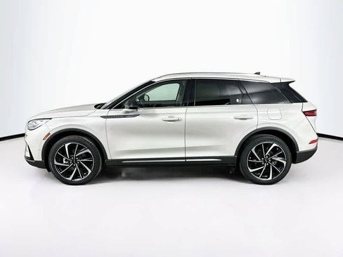 Used 2023 Lincoln Corsair Reserve w/ Equipment Group 202A FWD image 3