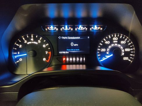 Used 2017 Ford F150 XL w/ Equipment Group 101A Mid RWD image 23