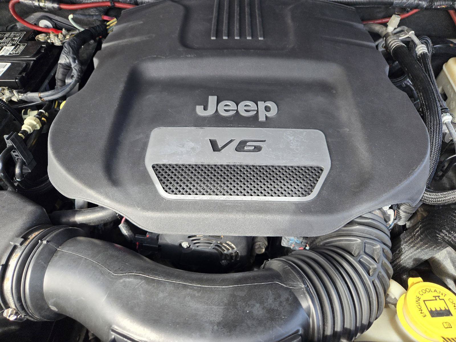 Used 2017 Jeep Wrangler Unlimited Sport w/ Connectivity Group AWD/4WD image 30