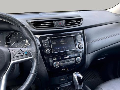 Used 2020 Nissan Rogue SL w/ Premium Package AWD/4WD image 7