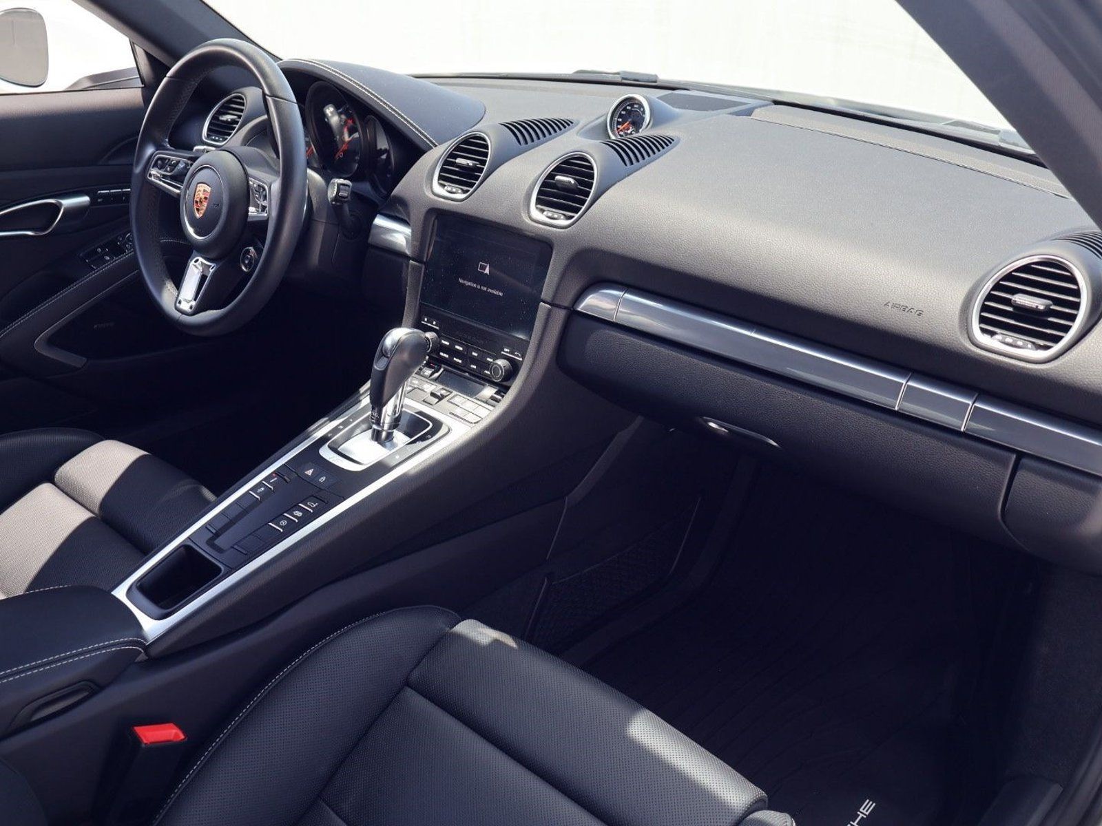 Certified 2024 Porsche 718 Cayman RWD image 23