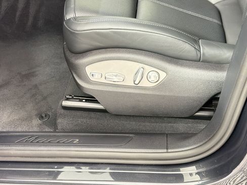 Certified 2026 Porsche Macan AWD/4WD image 16