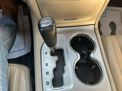 Used 2011 Jeep Grand Cherokee Limited w/ Trailer Tow Group IV image 25