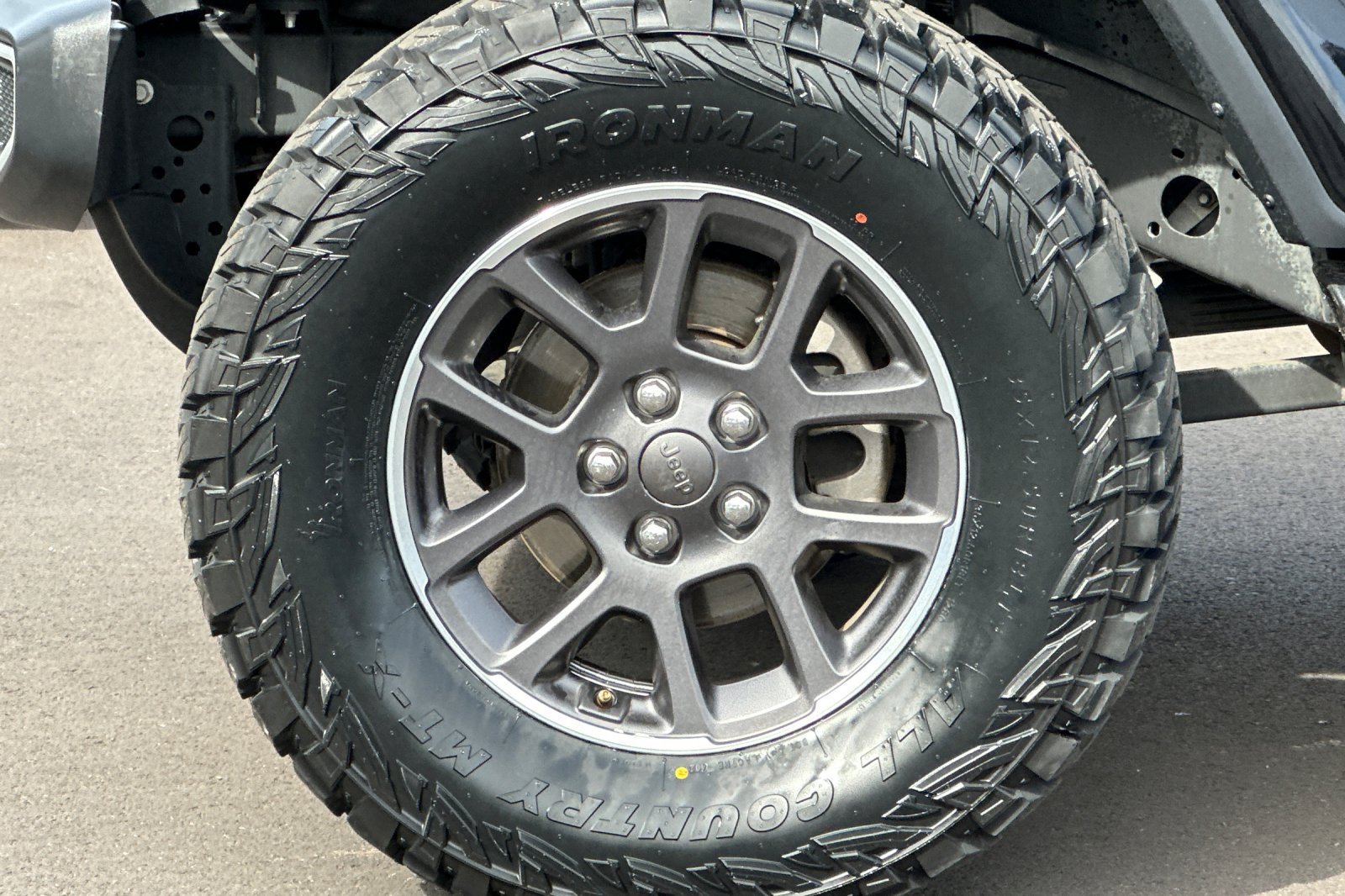 Used 2020 Jeep Gladiator Overland AWD/4WD image 34