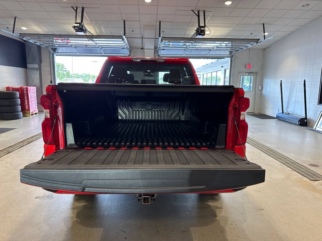 Used 2020 Chevrolet Silverado 1500 Custom w/ Custom Value Package AWD/4WD image 18