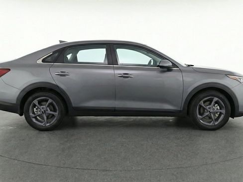 Used 2025 Kia K4 FWD image 11