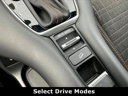 Used 2025 Honda HR-V Sport image 14