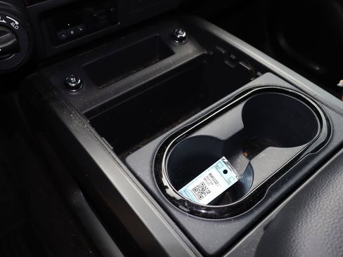 Used 2024 Nissan Titan PRO-4X w/ Pro-4x Convenience Package image 27