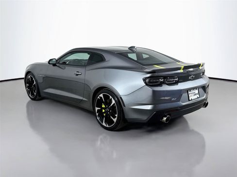 Used 2021 Chevrolet Camaro SS RWD image 7