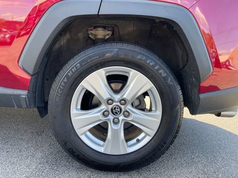 Used 2021 Toyota RAV4 XLE w/ Convenience Package AWD/4WD image 10