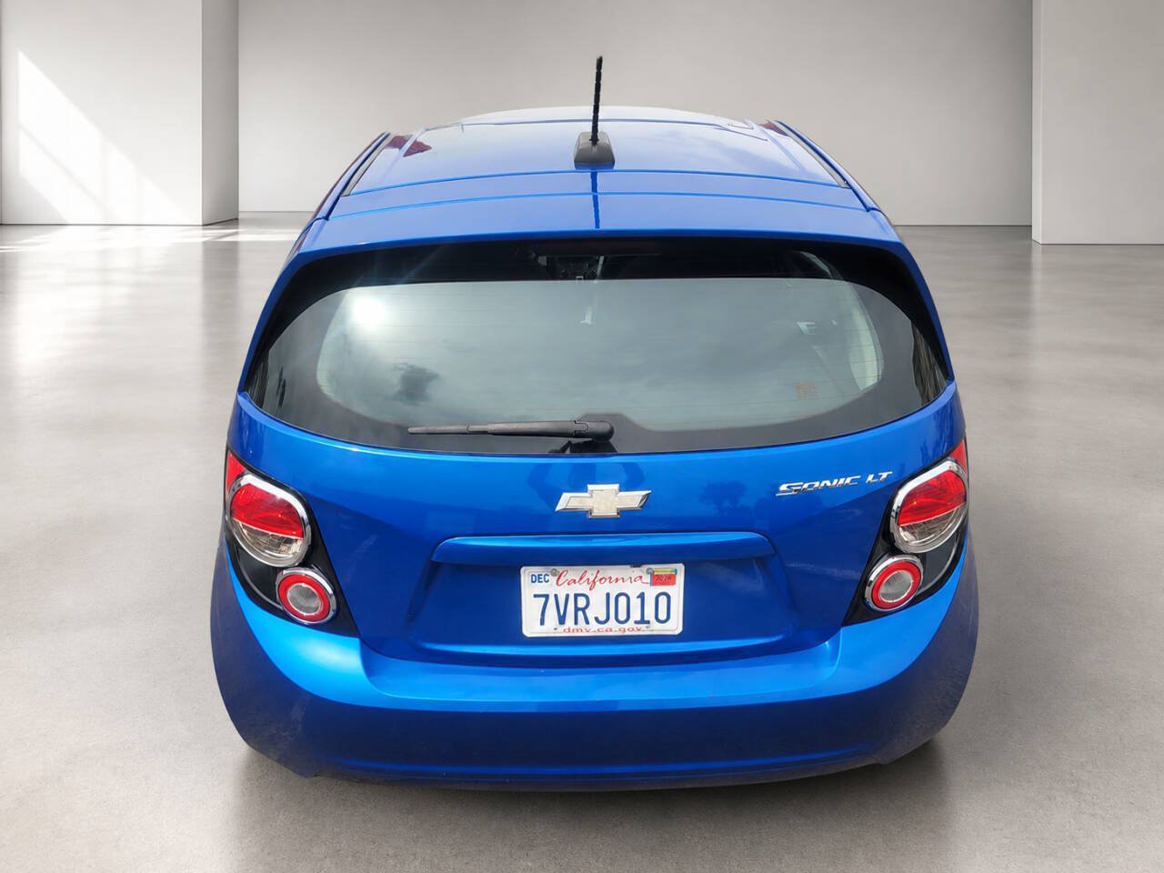 Used 2016 Chevrolet Sonic LT w/ Driver Confidence Package FWD image 5