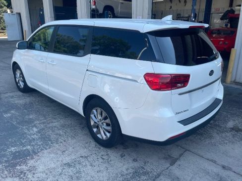 Used 2021 Kia Sedona LX FWD image 4