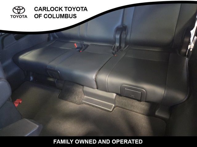 Used 2023 Toyota Sequoia Platinum AWD/4WD image 17