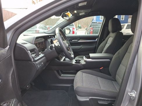 Used 2025 GMC Terrain Elevation image 13