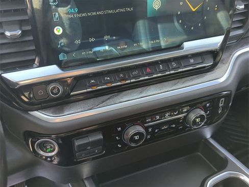 Certified 2022 Chevrolet Silverado 1500 LTZ w/ LTZ Premium Package image 17