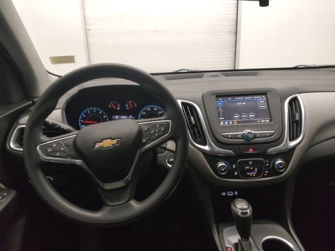 Used 2019 Chevrolet Equinox LS w/ LS Convenience Package image 22