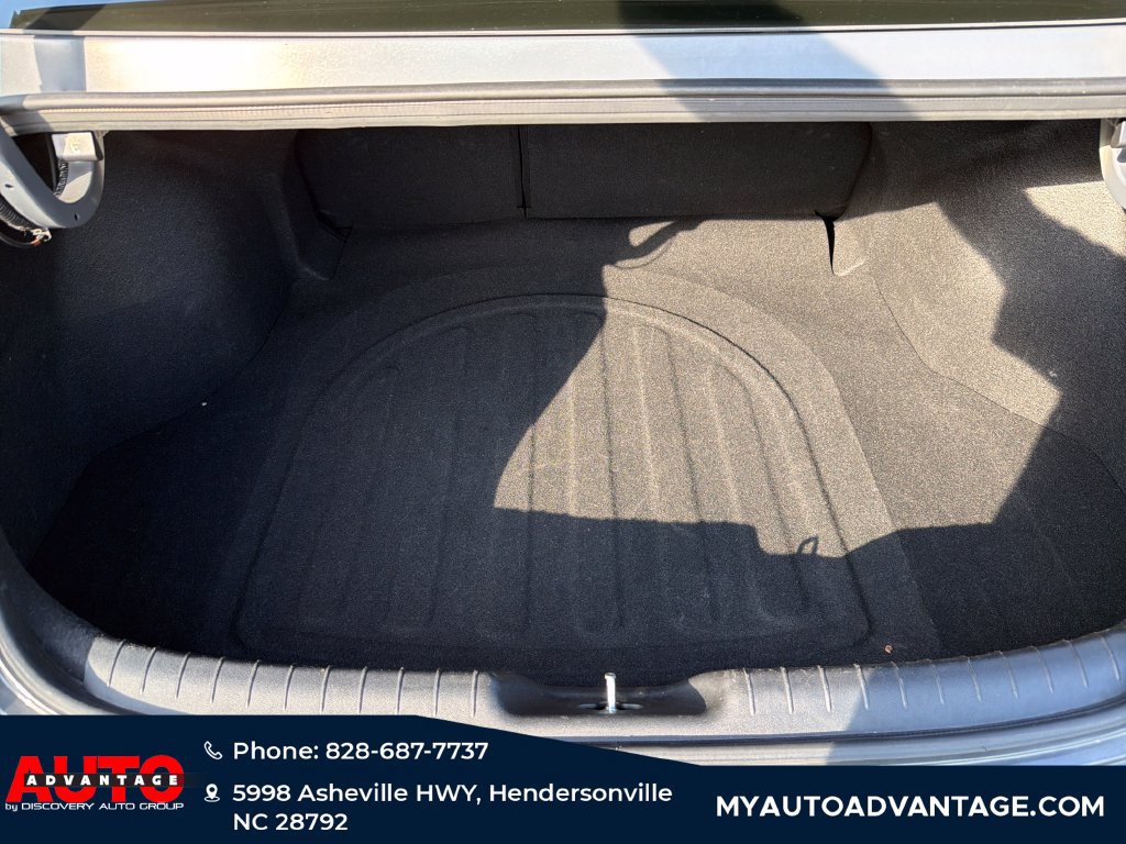 Used 2025 Hyundai Elantra SEL FWD image 36
