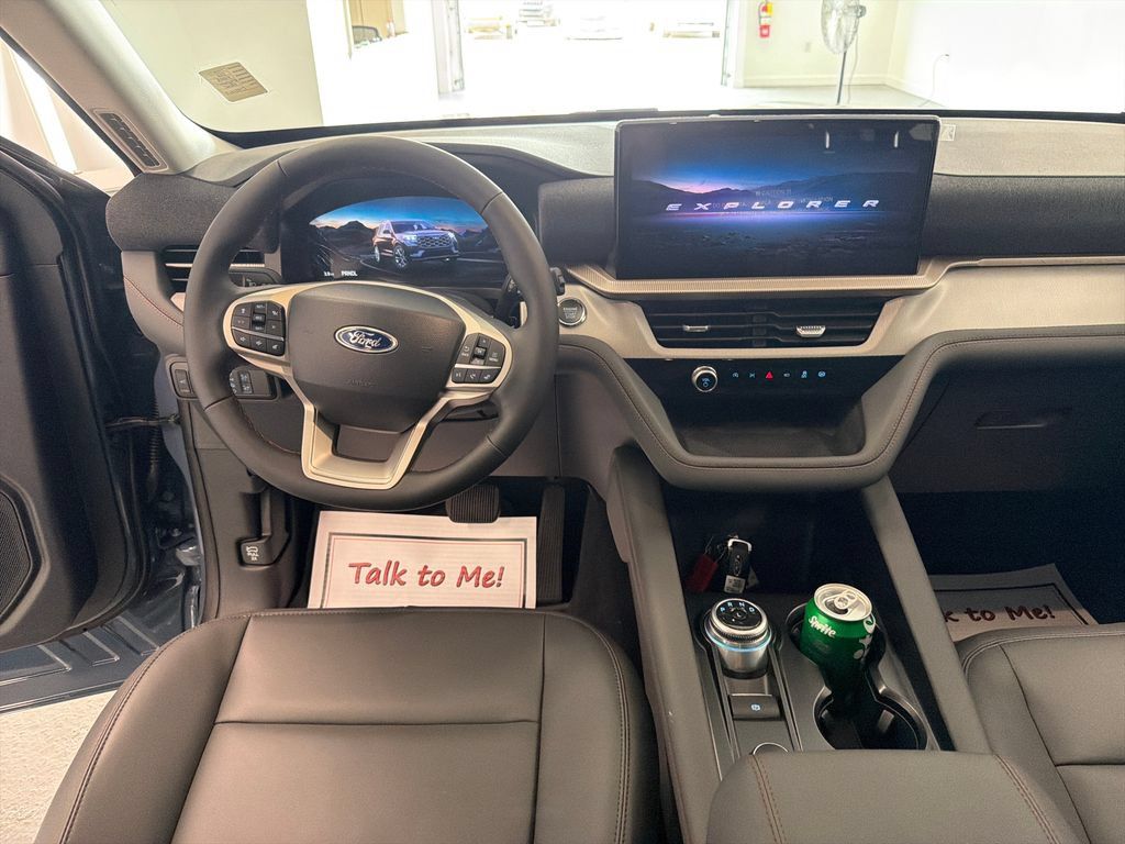 New 2026 Ford Explorer Active w/ Active Comfort Package RWD image 17